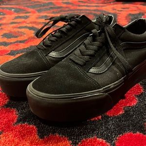 Stack form Black Vans (Old Skool)